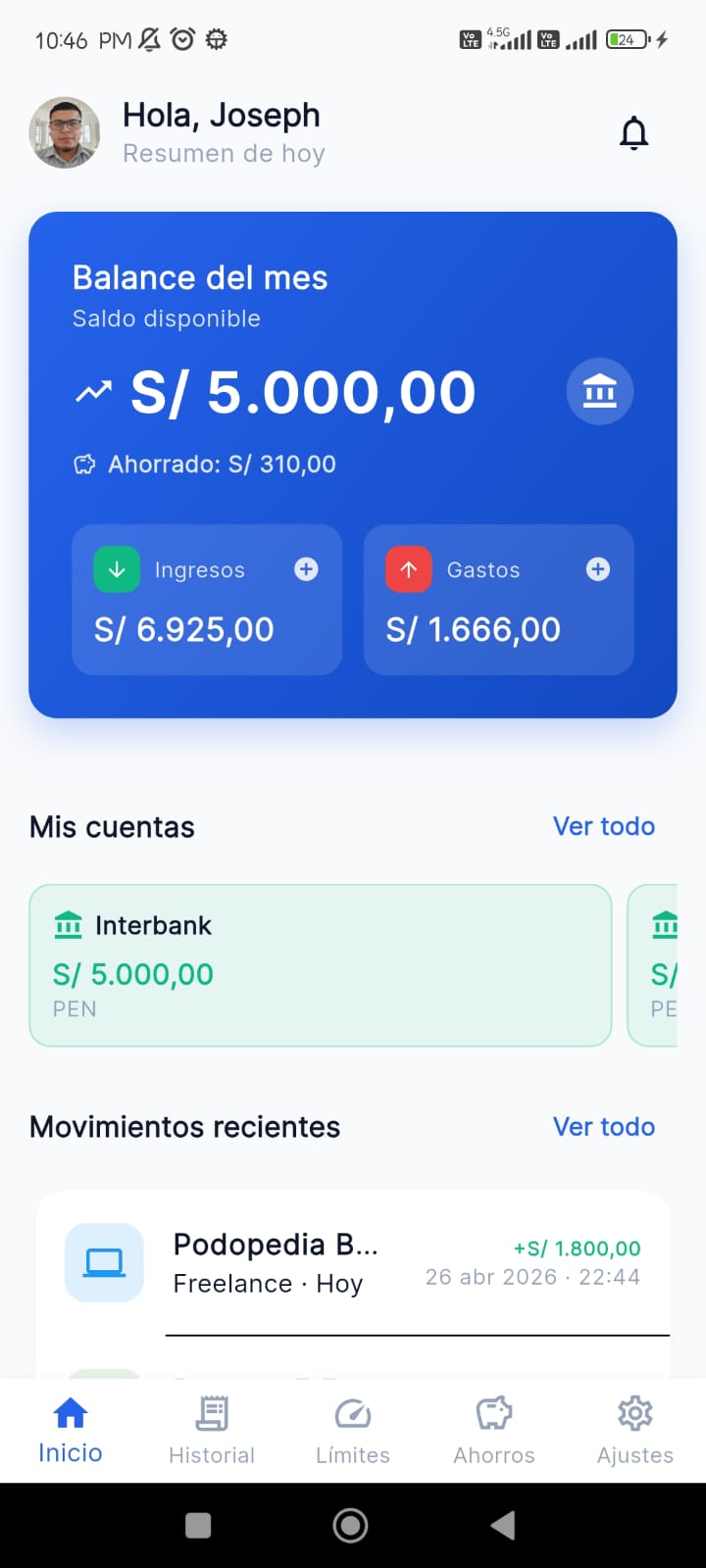 Pantalla de inicio de YoAnoto: balance del mes, mis cuentas y movimientos recientes